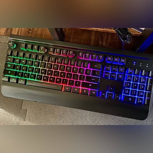 All-Metal WIRED Panel Rainbow Computer Keyboard with mouse - Picture 10 of 10